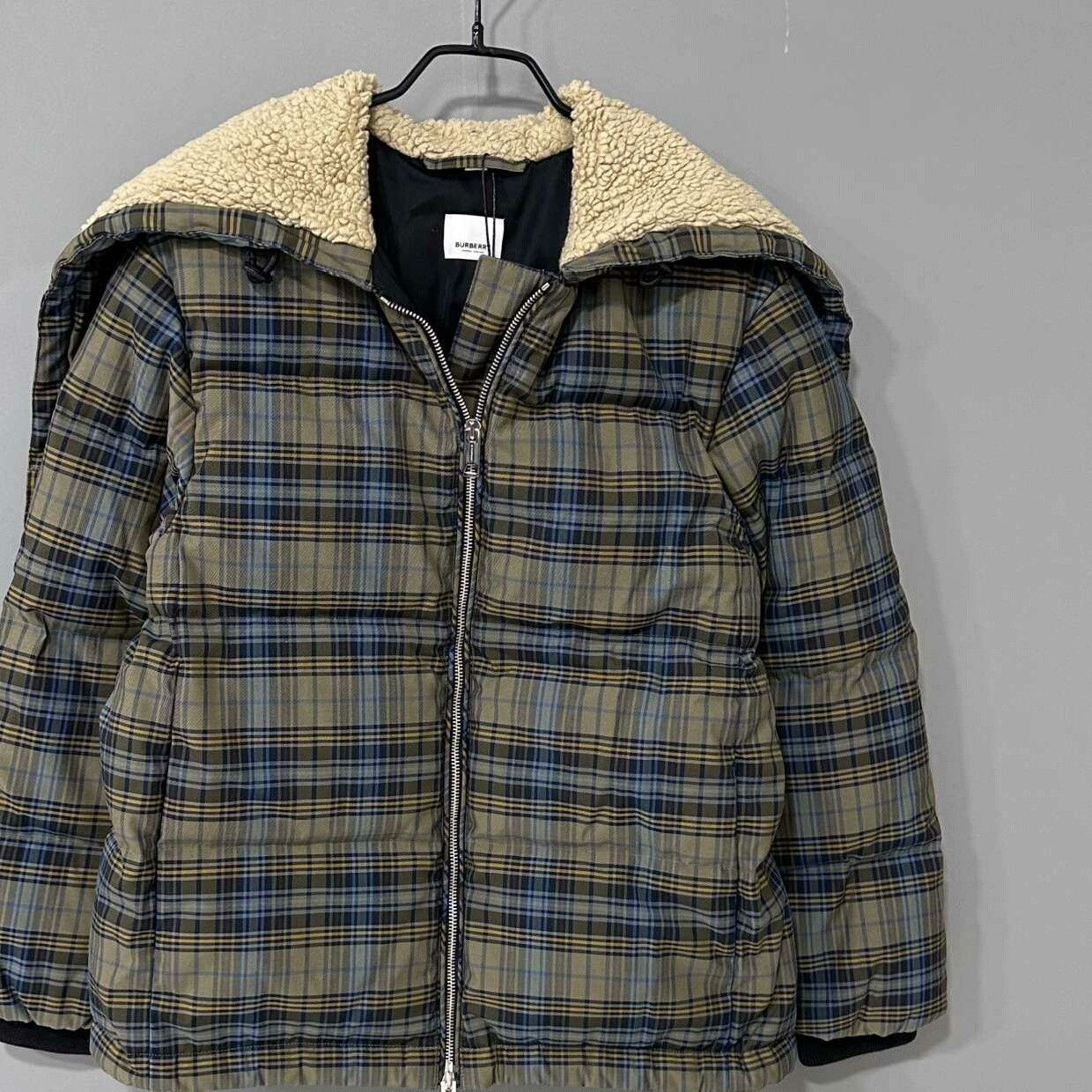 Burberry Burberry Lamb Fur Collar Check Down Jacket Size S / US 4 / IT 40 - 2 Thumbnail