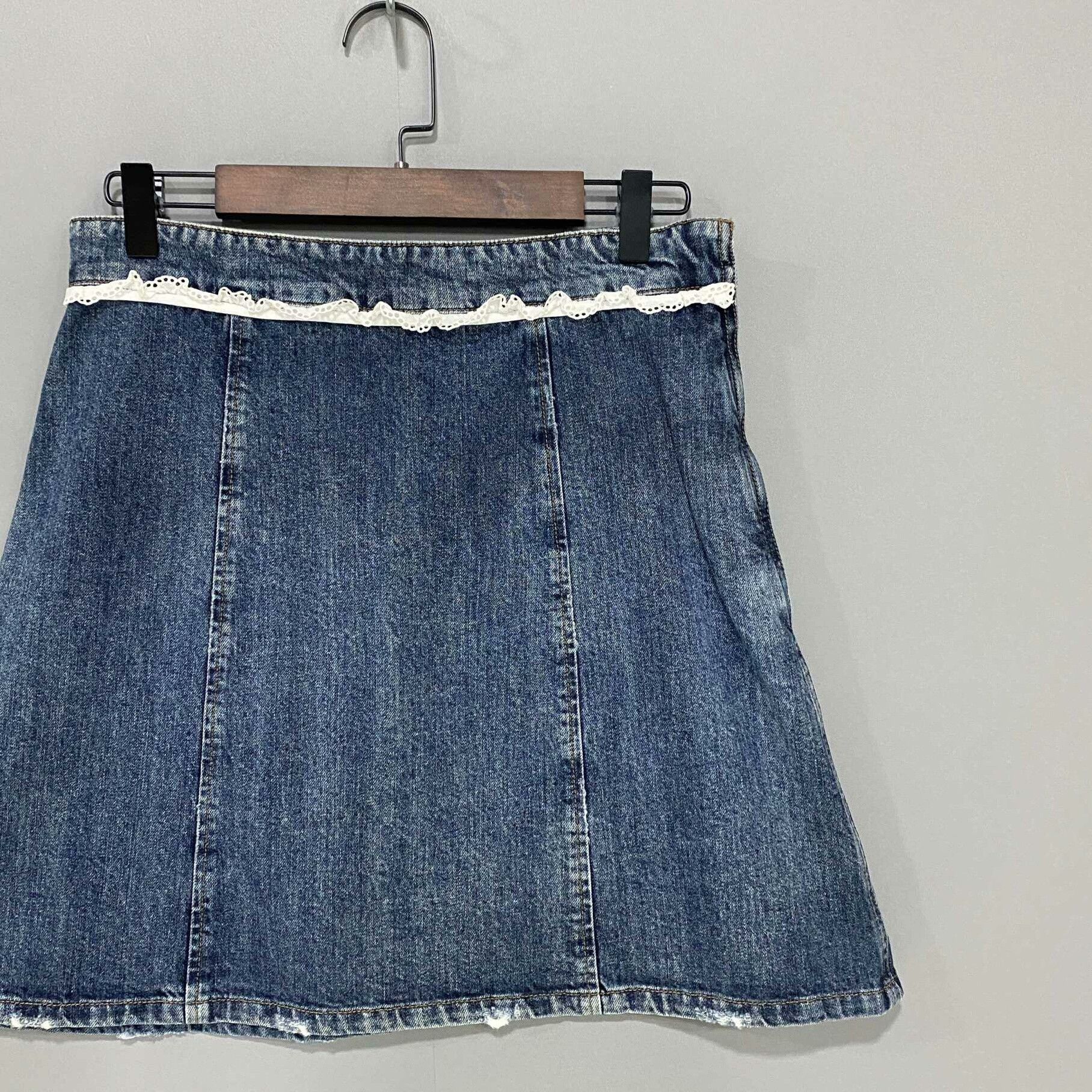 Miu Miu White Trim Denim Mini Skirt MIU MIU Size 42" / US 20 - 2 Thumbnail