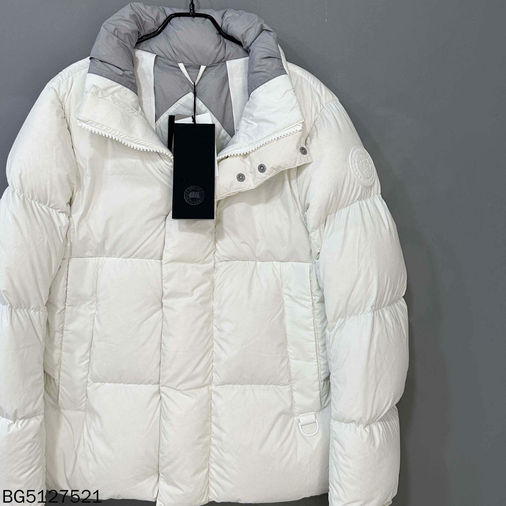 Canada Goose Canada Goose White Puffer Jacket Size US M / EU 48-50 / 2 - 2 Thumbnail