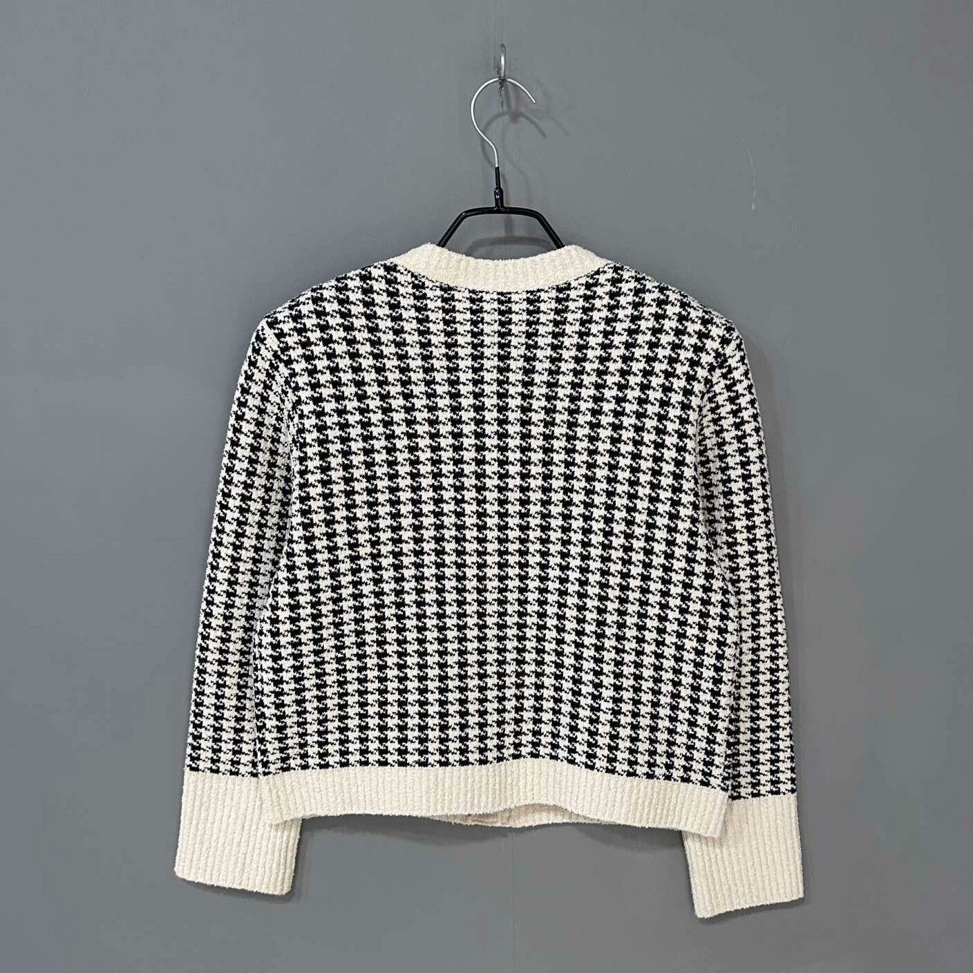 Dior Houndstooth Pearl Two-Piece Cardigan Dior Size S / US 4 / IT 40 - 3 Thumbnail