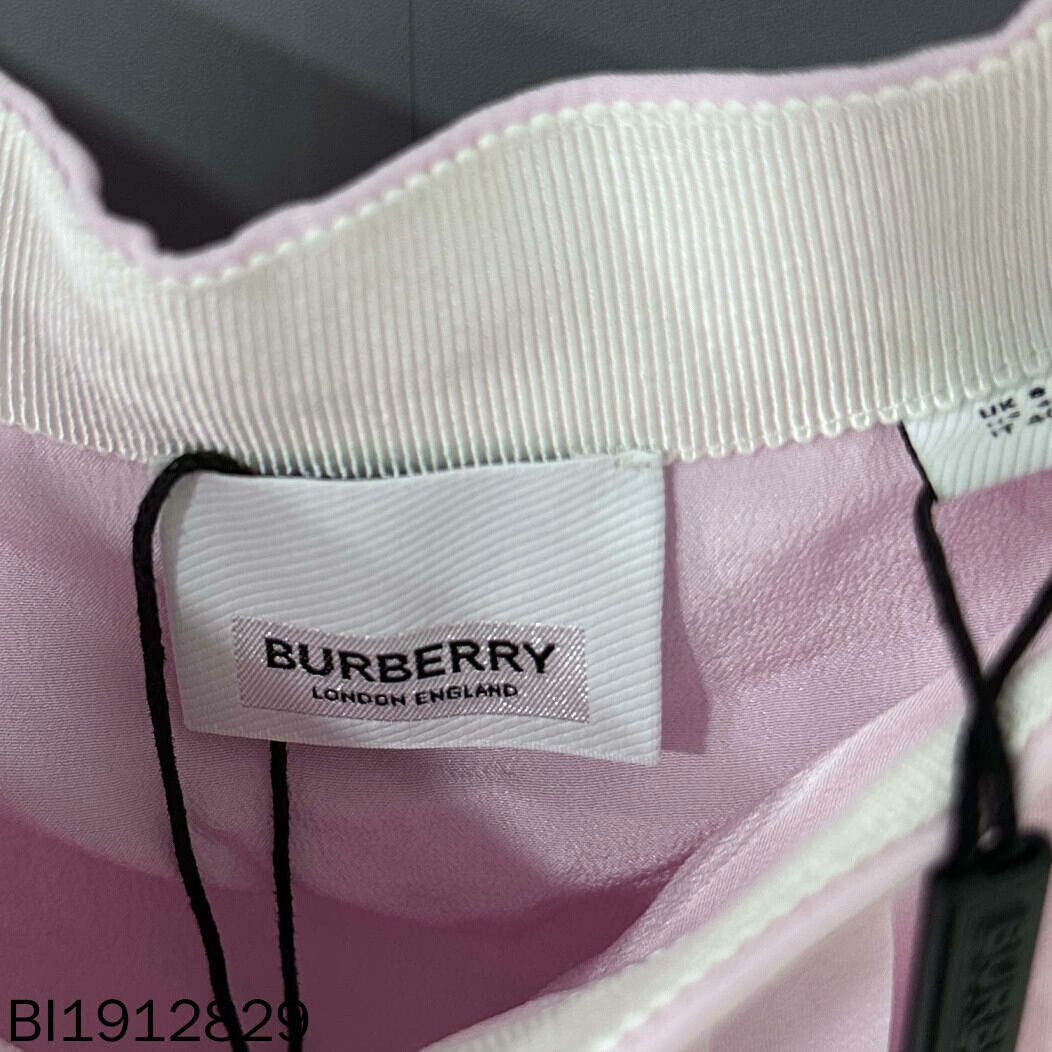 Burberry Burberry Pink Pleated Skirt Size 36" / US 14 / IT 50 - 7 Thumbnail