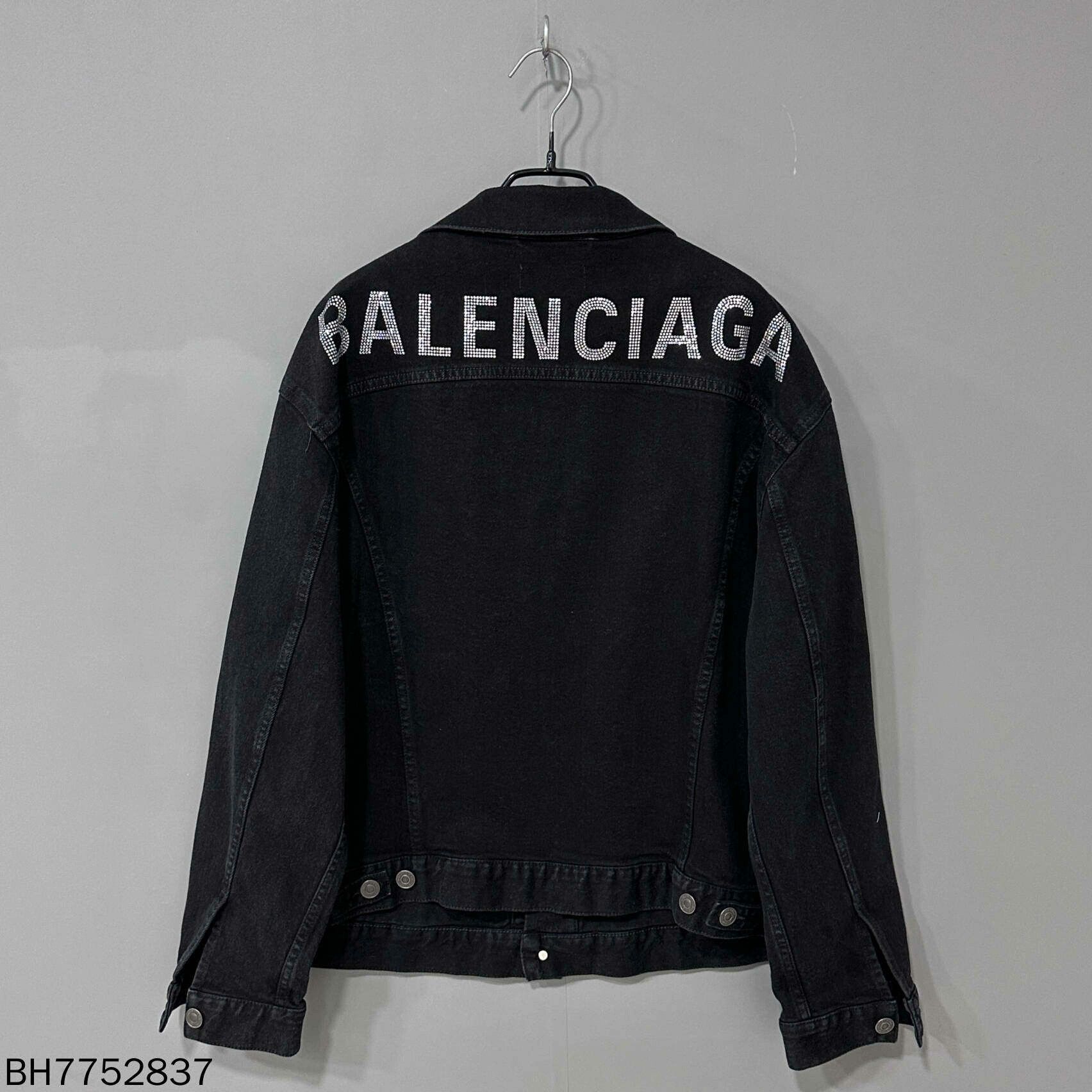 Balenciaga Balenciaga Rhinestone Logo Denim Jacket Size XS / US 0-2 / IT 36-38 - 3 Thumbnail