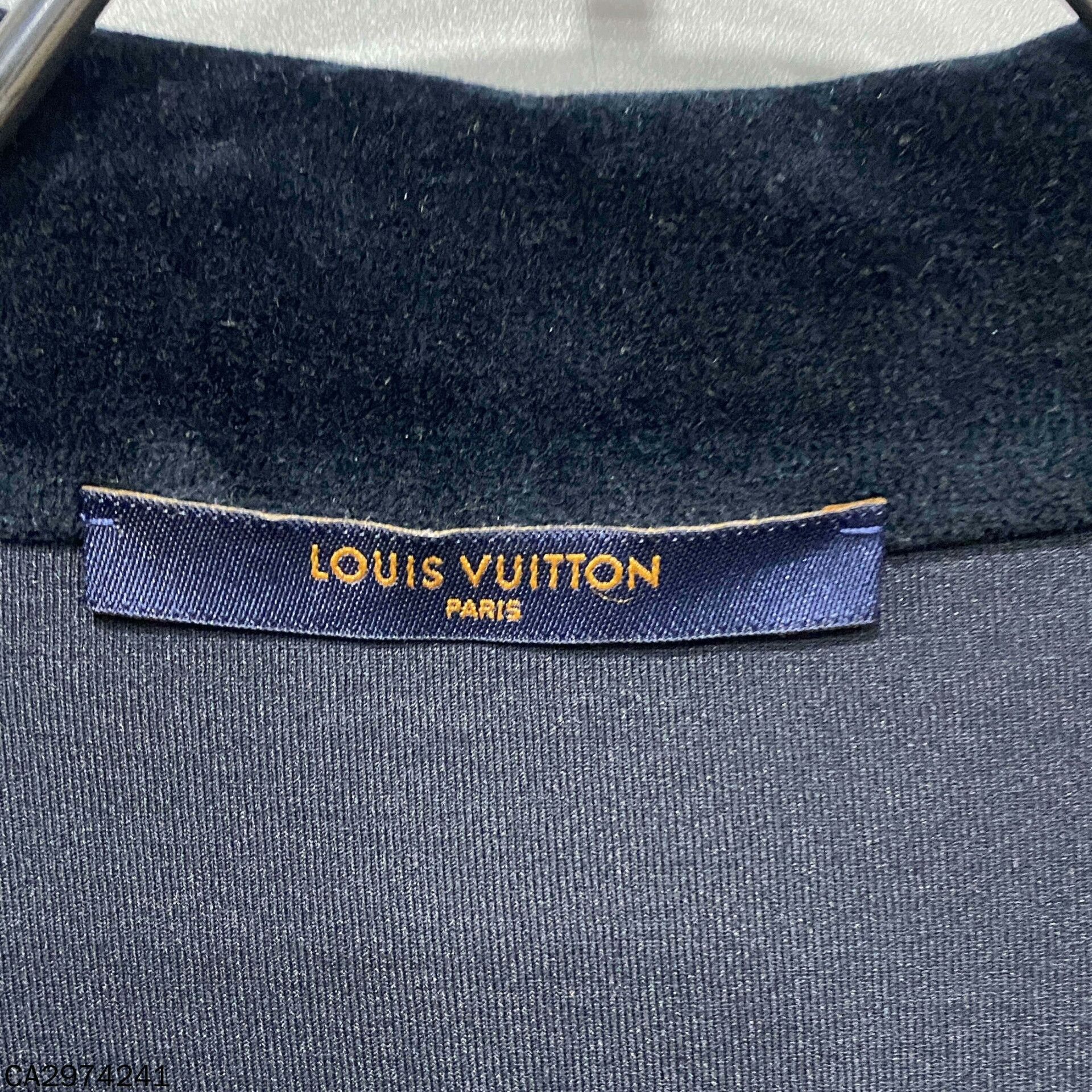 Louis Vuitton Louis Vuitton Velvet Logo Stand Collar Jacket Size US XS / EU 42 / 0 - 5 Thumbnail