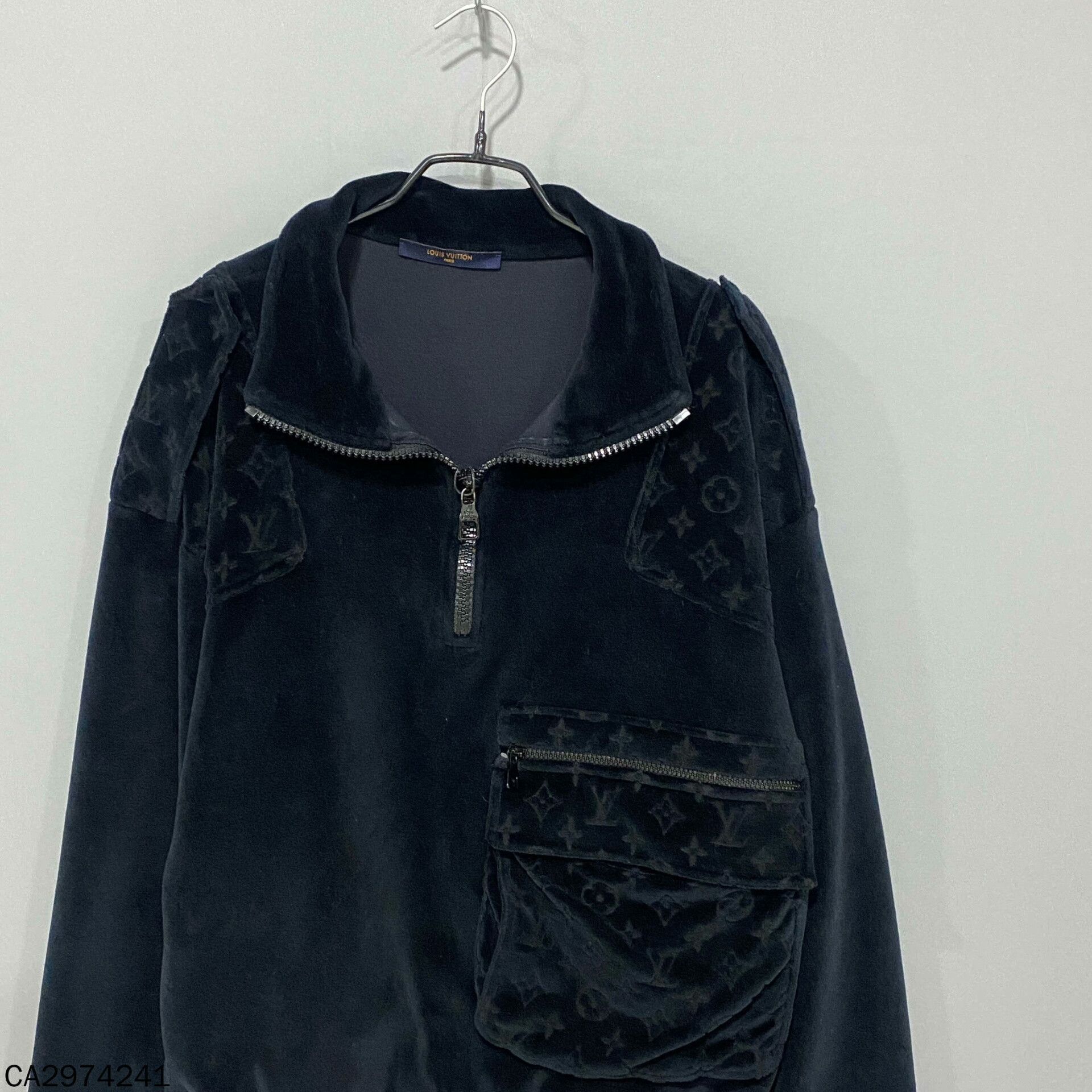 Louis Vuitton Louis Vuitton Velvet Logo Stand Collar Jacket Size US XS / EU 42 / 0 - 2 Thumbnail