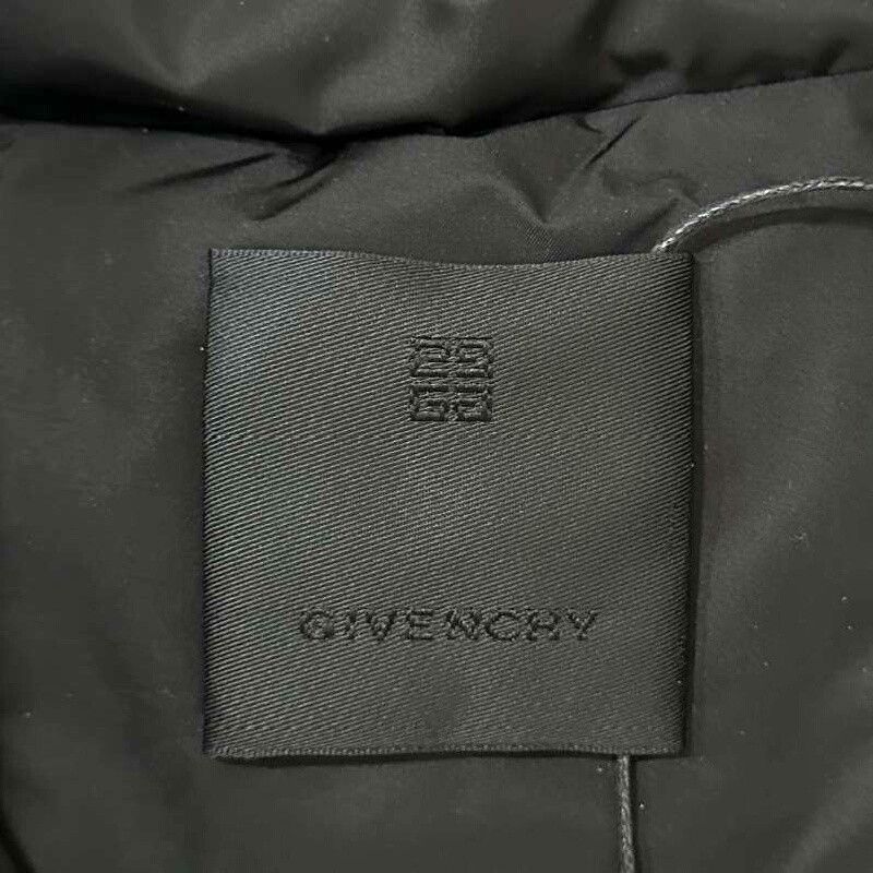 Givenchy Givenchy SS22 Solid Metal Detail Down Vest Size US S / EU 44-46 / 1 - 6 Thumbnail