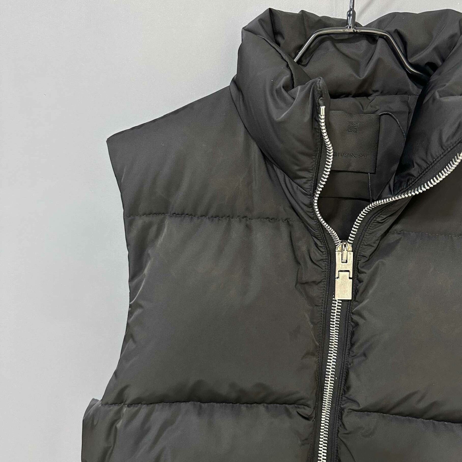 Givenchy Givenchy SS22 Solid Metal Detail Down Vest Size US S / EU 44-46 / 1 - 4 Thumbnail