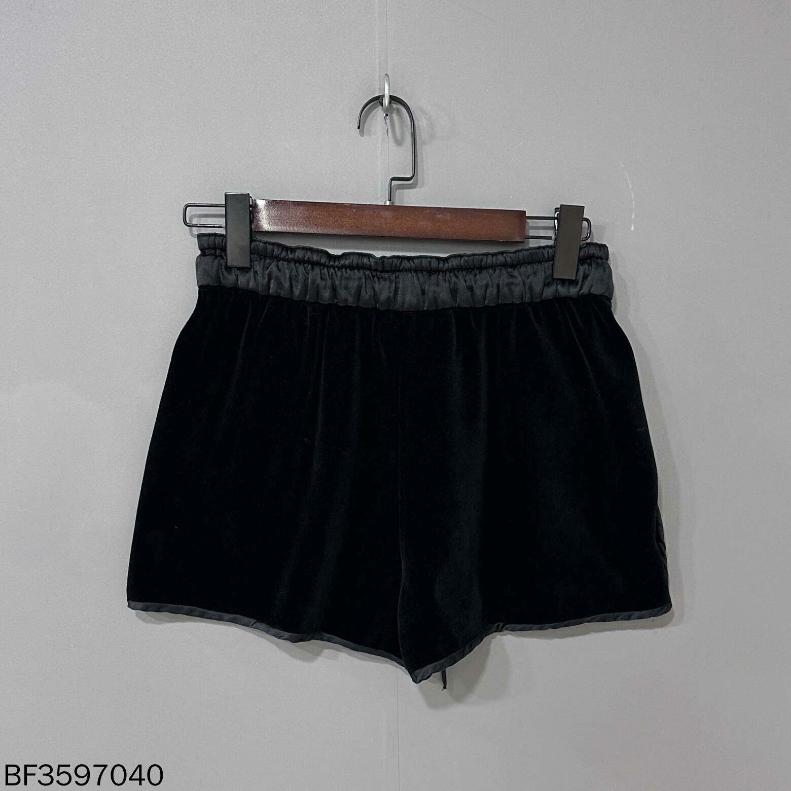 Gucci Gucci Double G Logo Shorts Size US 28 / EU 44 - 3 Thumbnail