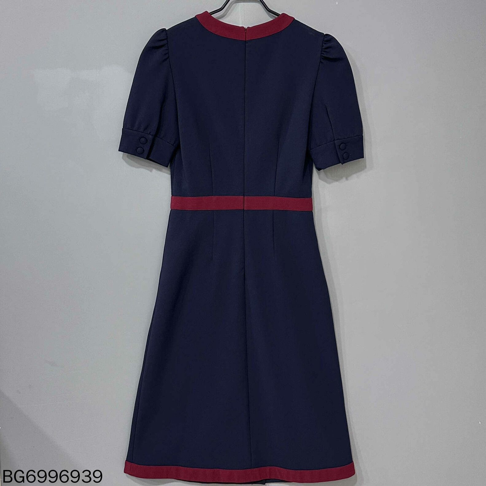 Gucci Gucci V-Neck Horseshoe Buckle Dress Size M / US 6-8 / IT 42-44 - 3 Thumbnail
