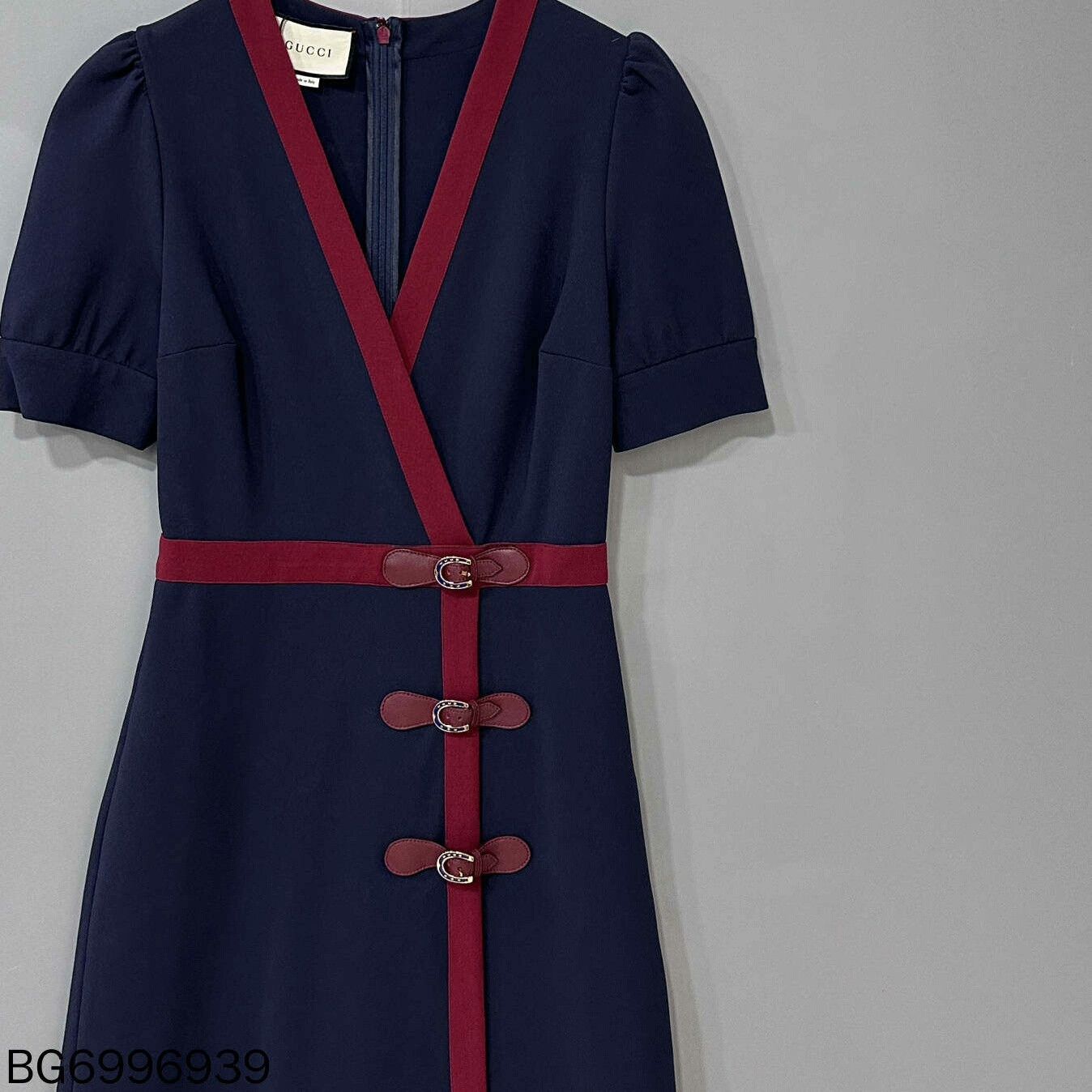 Gucci Gucci V-Neck Horseshoe Buckle Dress Size M / US 6-8 / IT 42-44 - 2 Thumbnail