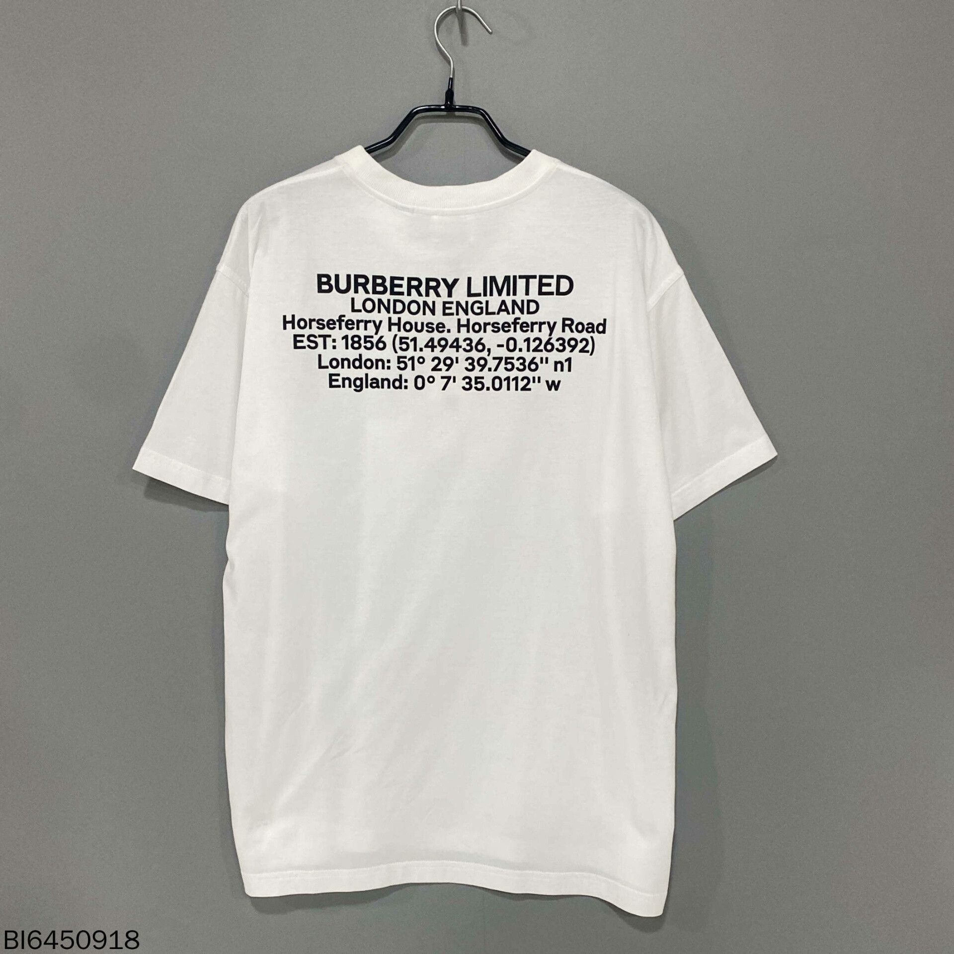 Burberry Burberry White Back Slogan Short Sleeve Size US S / EU 44-46 / 1 - 3 Thumbnail