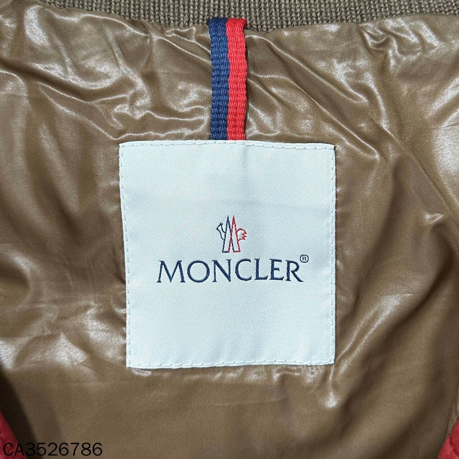Moncler Red Armband Moncler Down Vest Size L / US 10 / IT 46 - 6 Thumbnail