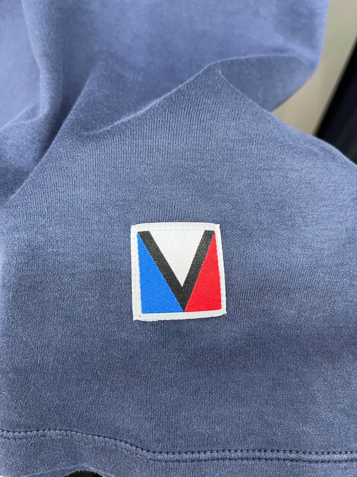 Louis Vuitton Louis Vuitton Washed Blue Short Sleeve Size US L / EU 52-54 / 3 - 4 Thumbnail