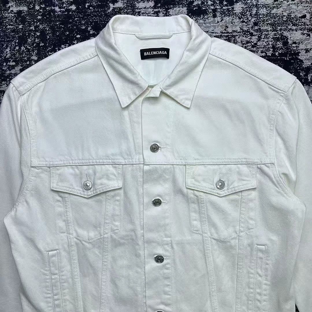 Balenciaga Balenciaga Back Letter Logo Stonewash Denim Jacket Size US S / EU 44-46 / 1 - 2 Thumbnail