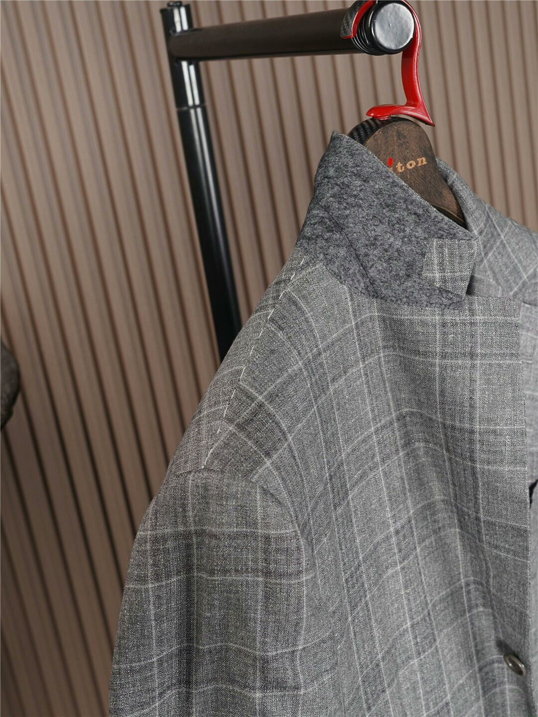 Kiton Classic Gray Plaid Suit Jacket Size US L / EU 52-54 / 3 - 4 Thumbnail