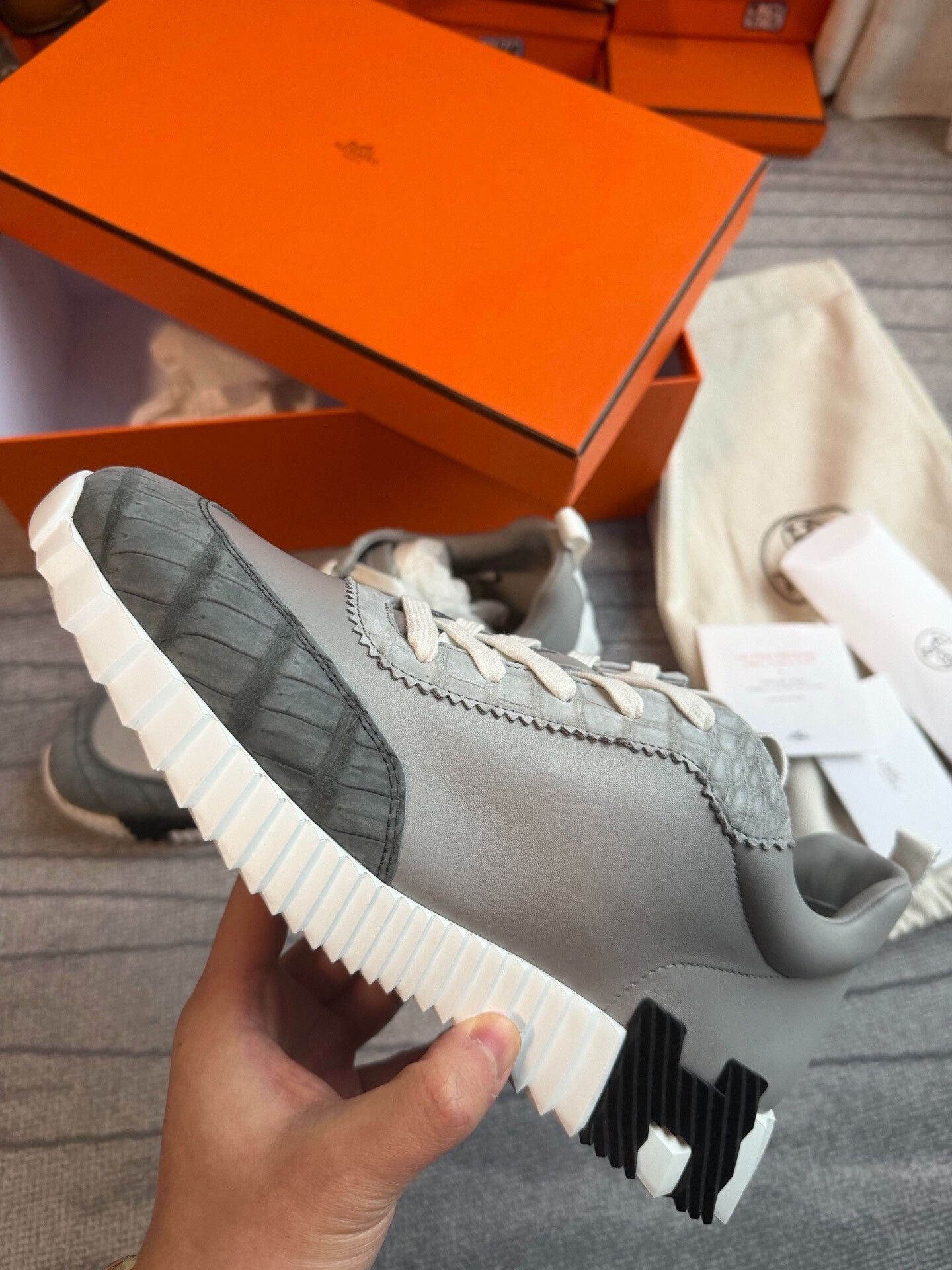 Hermes Hermes Men's Bouncing Sneakers in Gray Size US 8.5 / EU 41-42 - 3 Thumbnail
