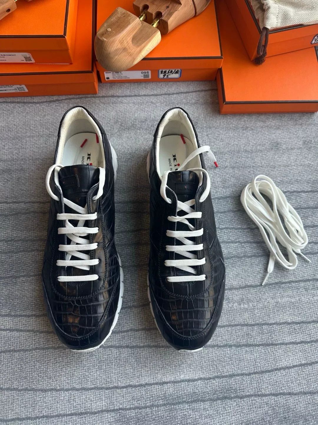 Kiton Kiton Black E Fish Leather Sneakers Size US 10 / EU 43 - 2 Thumbnail