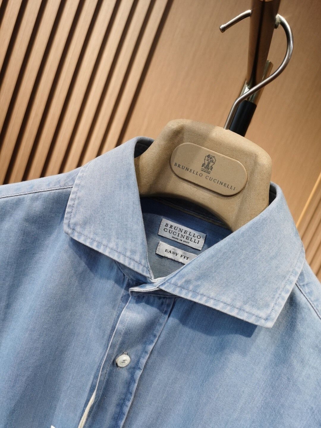 Brunello Cucinelli Brunello Cucinelli Denim Shirt for Fall/Winter Size US M / EU 48-50 / 2 - 3 Thumbnail