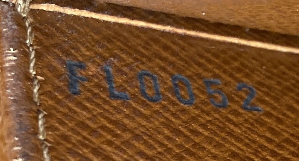 Louis Vuitton Cite Handbag Size ONE SIZE - 8 Thumbnail