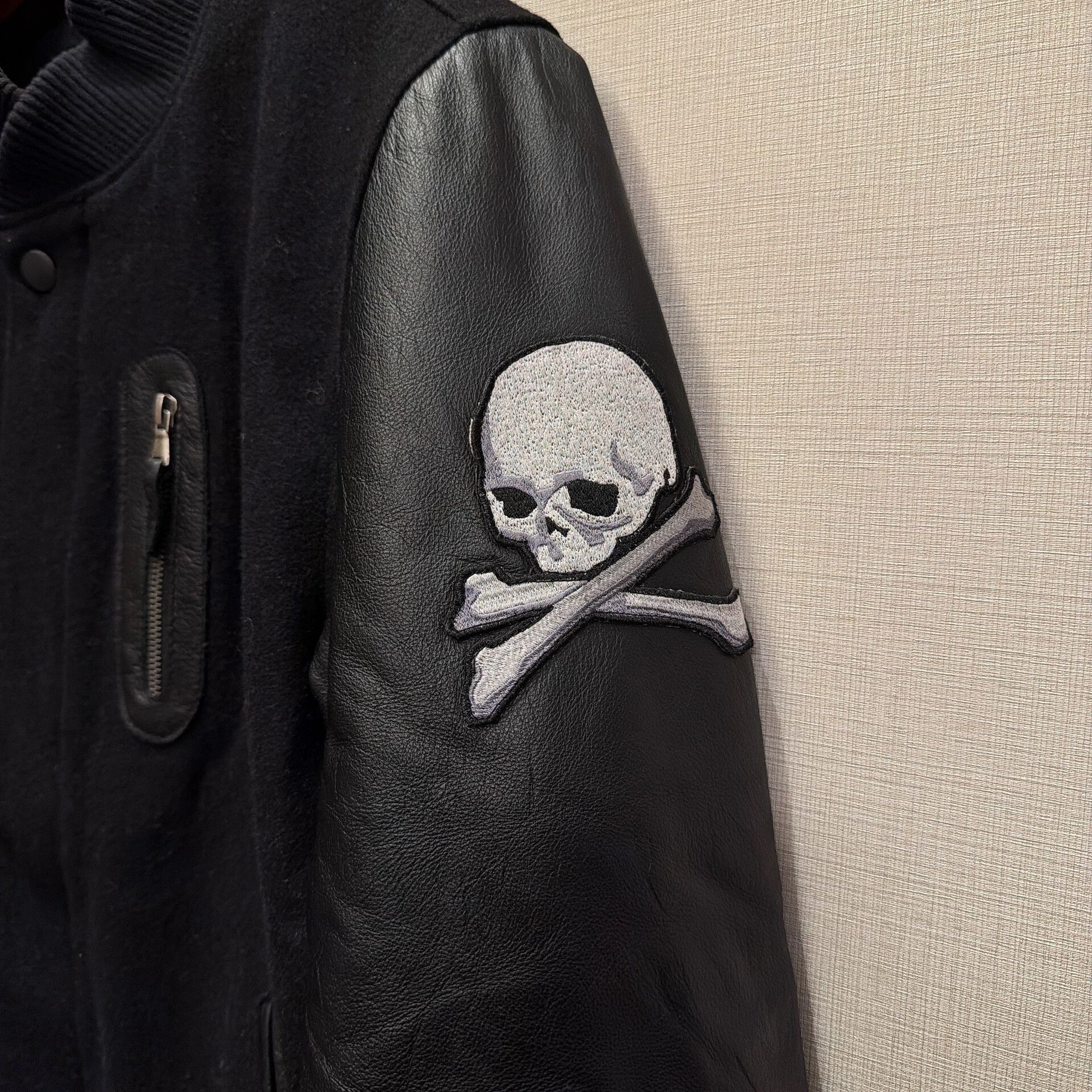 Mastermind Japan Mastermind Japan Leather Sleeve Baseball Jacket Size US L / EU 52-54 / 3 - 3 Thumbnail