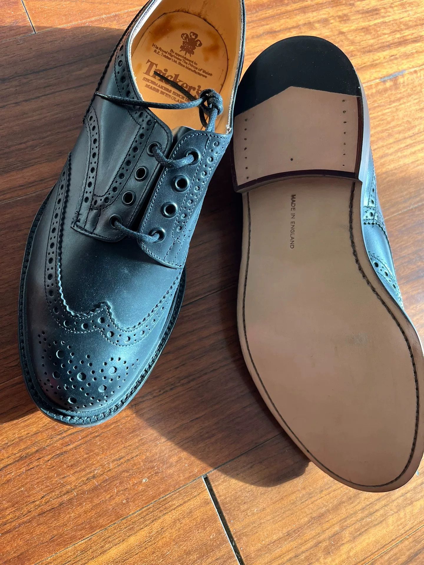 Tricker's Tricker's Black Brogue Leather Shoes Size US 11 / EU 44 - 2 Thumbnail