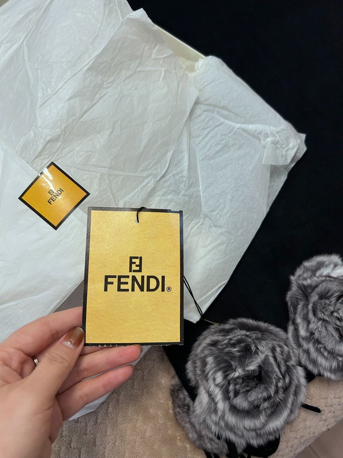 Fendi Fendi Totoro Cashmere Shawl Size ONE SIZE - 7 Thumbnail