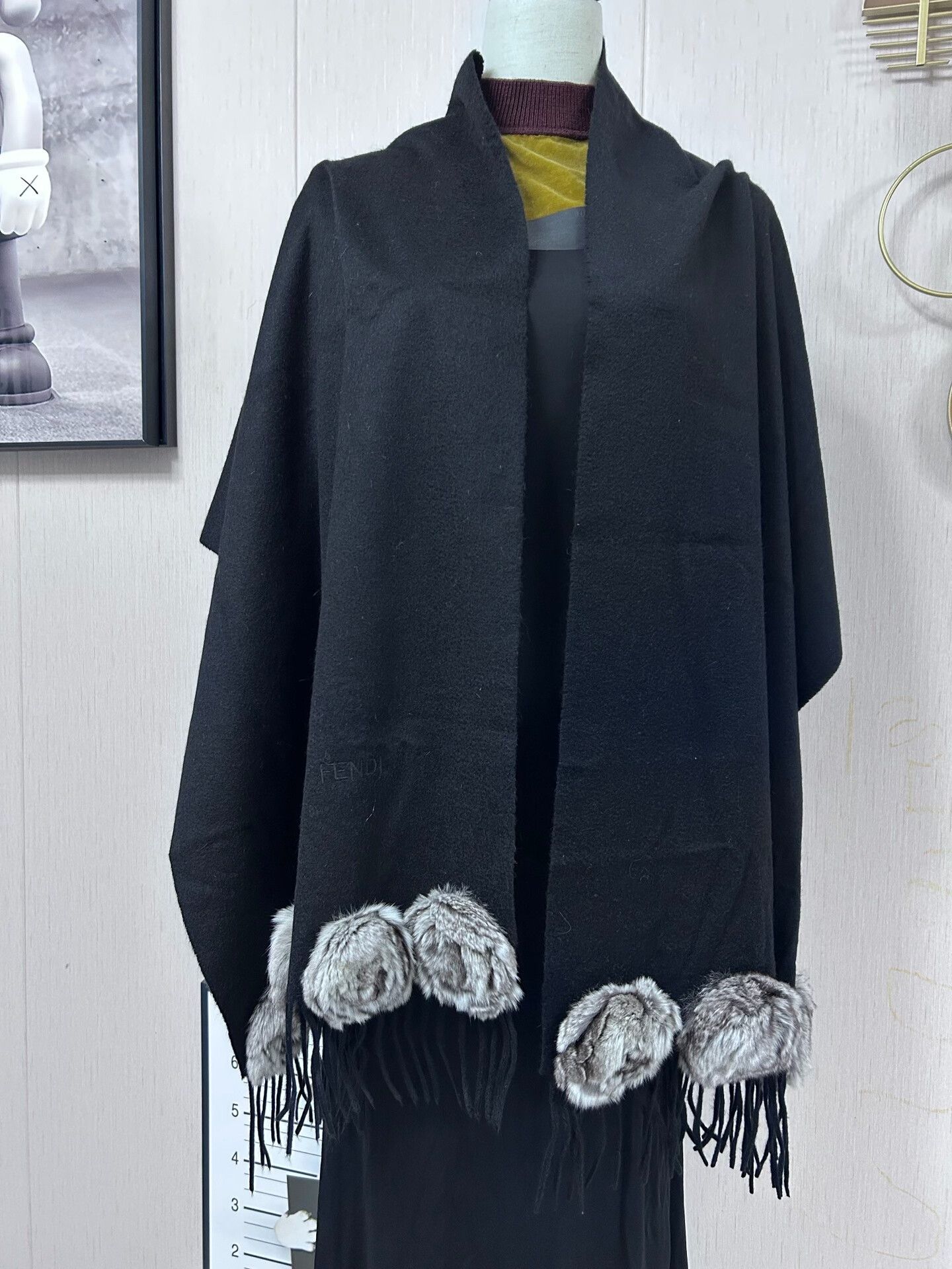 Fendi Fendi Totoro Cashmere Shawl Size ONE SIZE - 2 Thumbnail