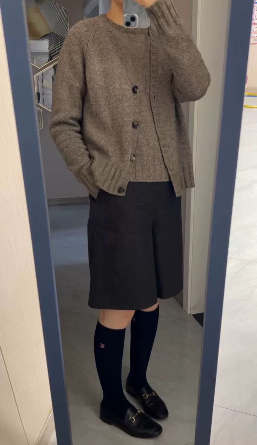 Celine Celine Wool Cardigan and Tank Set Size M / US 6-8 / IT 42-44 - 8 Thumbnail
