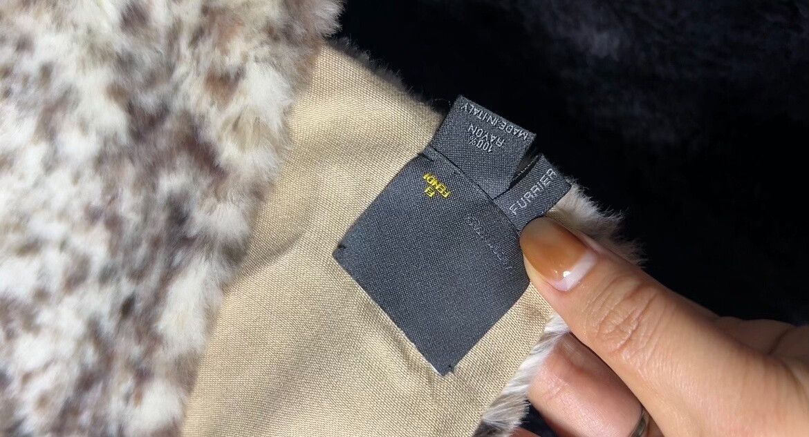 Fendi Fendi Fur Scarf with Spot Design Size ONE SIZE - 5 Thumbnail