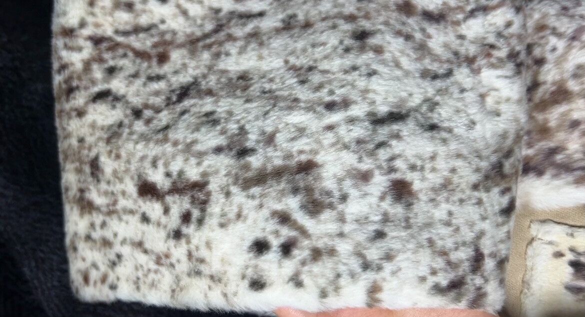 Fendi Fendi Fur Scarf with Spot Design Size ONE SIZE - 3 Thumbnail