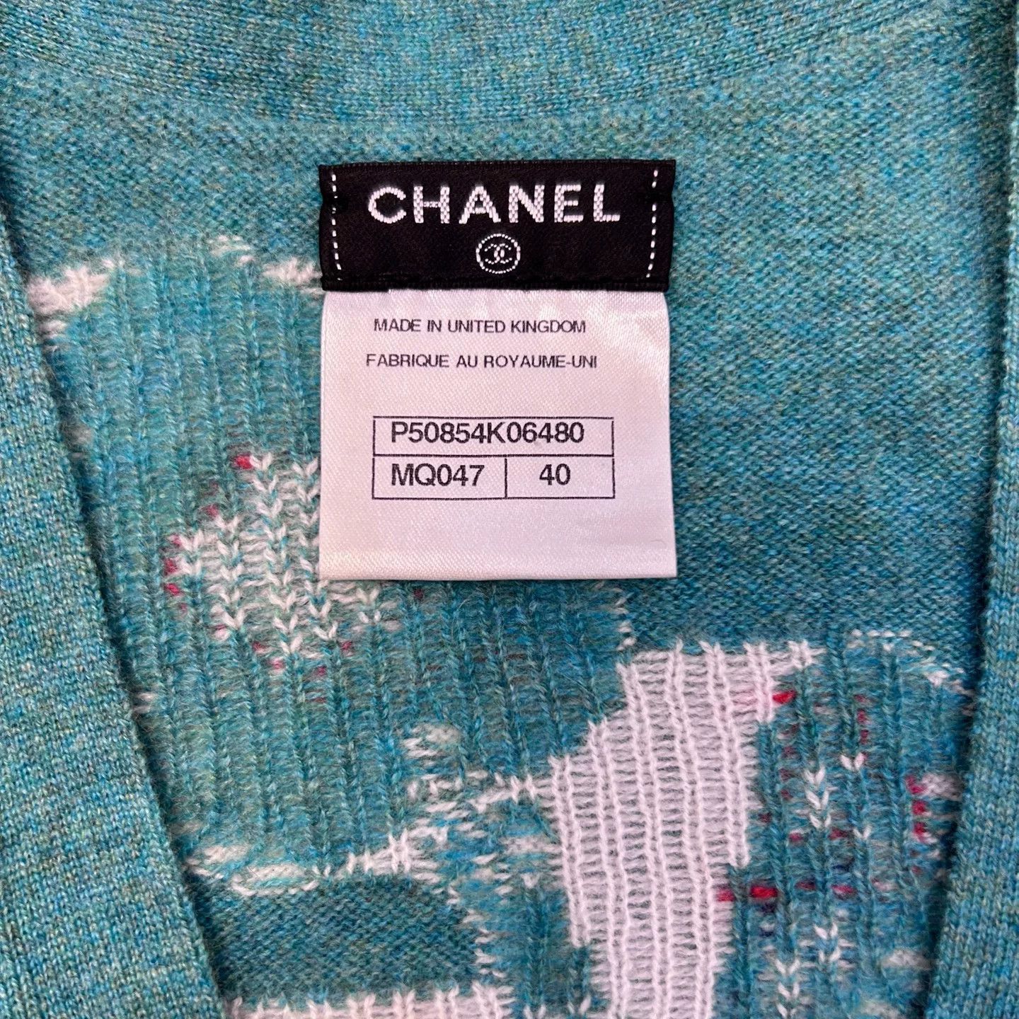 Chanel Chanel Cashmere Cardigan in Excellent Condition Size S / US 4 / IT 40 - 5 Thumbnail