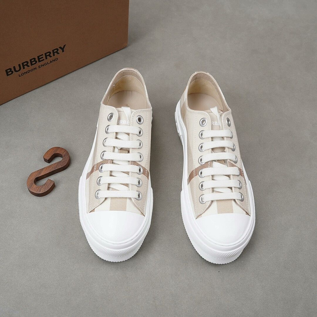 Burberry Burberry Canvas Fashion Sneakers for Women Size US 4 / IT 34 - 5 Thumbnail