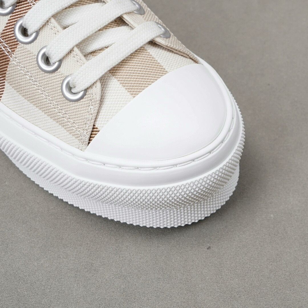 Burberry Burberry Canvas Fashion Sneakers for Women Size US 4 / IT 34 - 8 Thumbnail