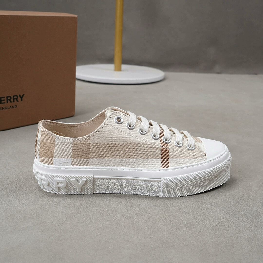 Burberry Burberry Canvas Fashion Sneakers for Women Size US 4 / IT 34 - 3 Thumbnail