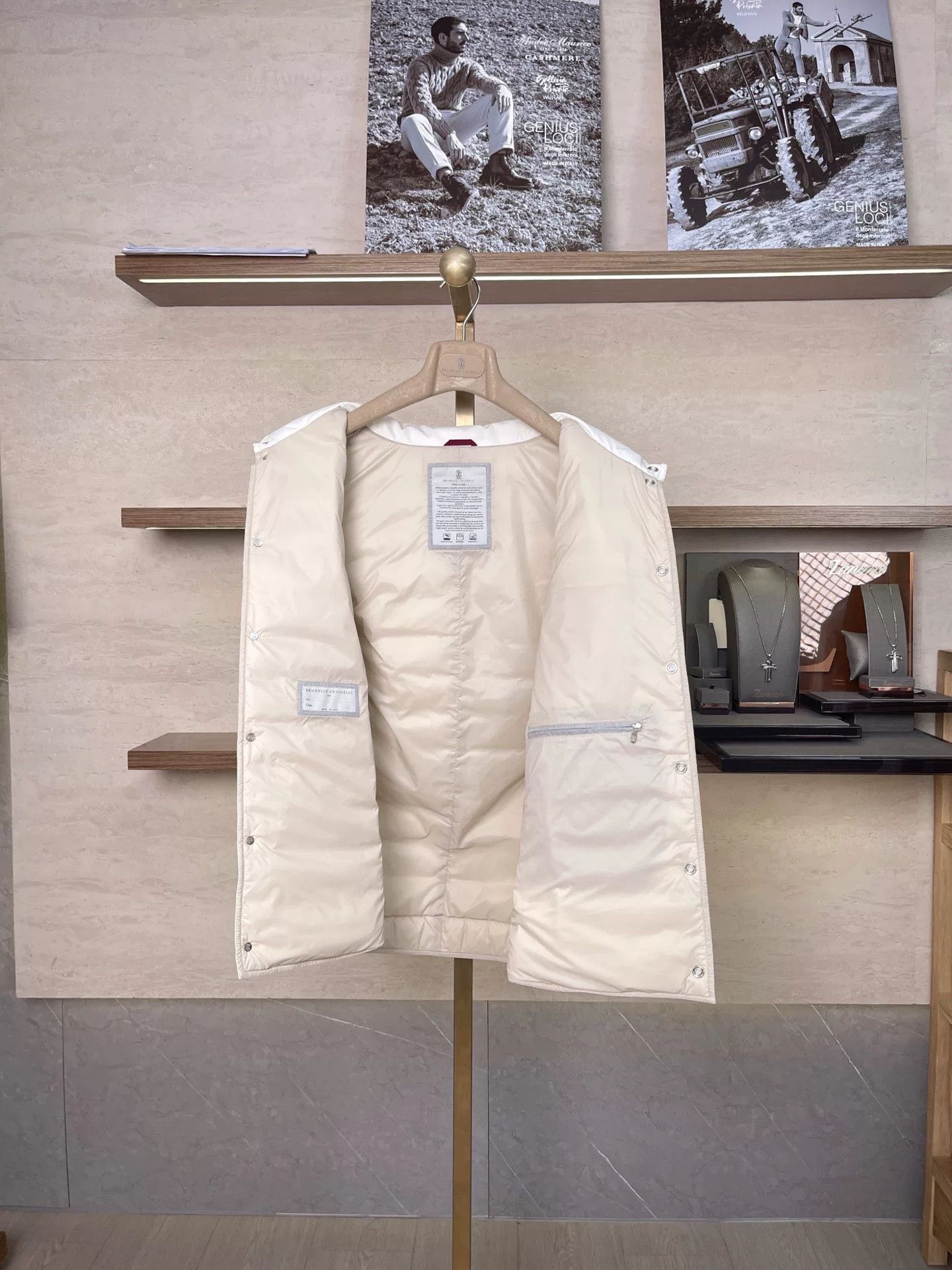 Brunello Cucinelli Brunello Cucinelli White Down Vest Size US S / EU 44-46 / 1 - 3 Thumbnail