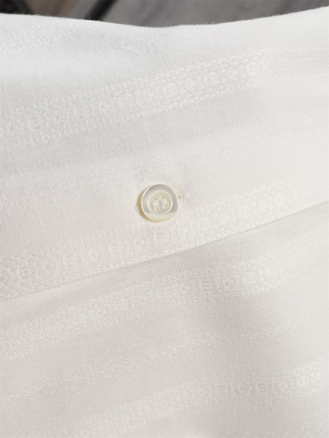 Brunello Cucinelli Brunello Cucinelli Men's Short-Sleeve Shirt Size US L / EU 52-54 / 3 - 4 Thumbnail