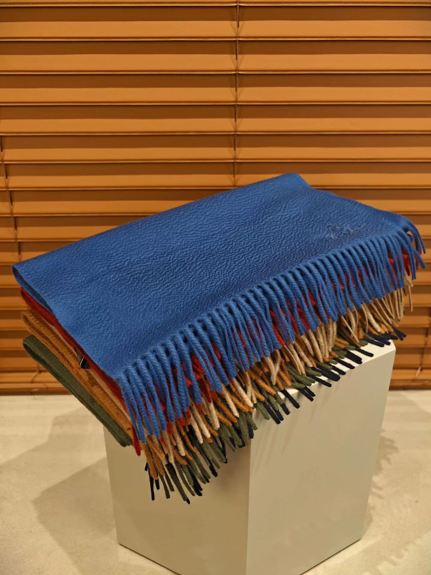 Loro Piana Loro Piana Grande Unita Cashmere Scarf Size ONE SIZE - 2 Thumbnail