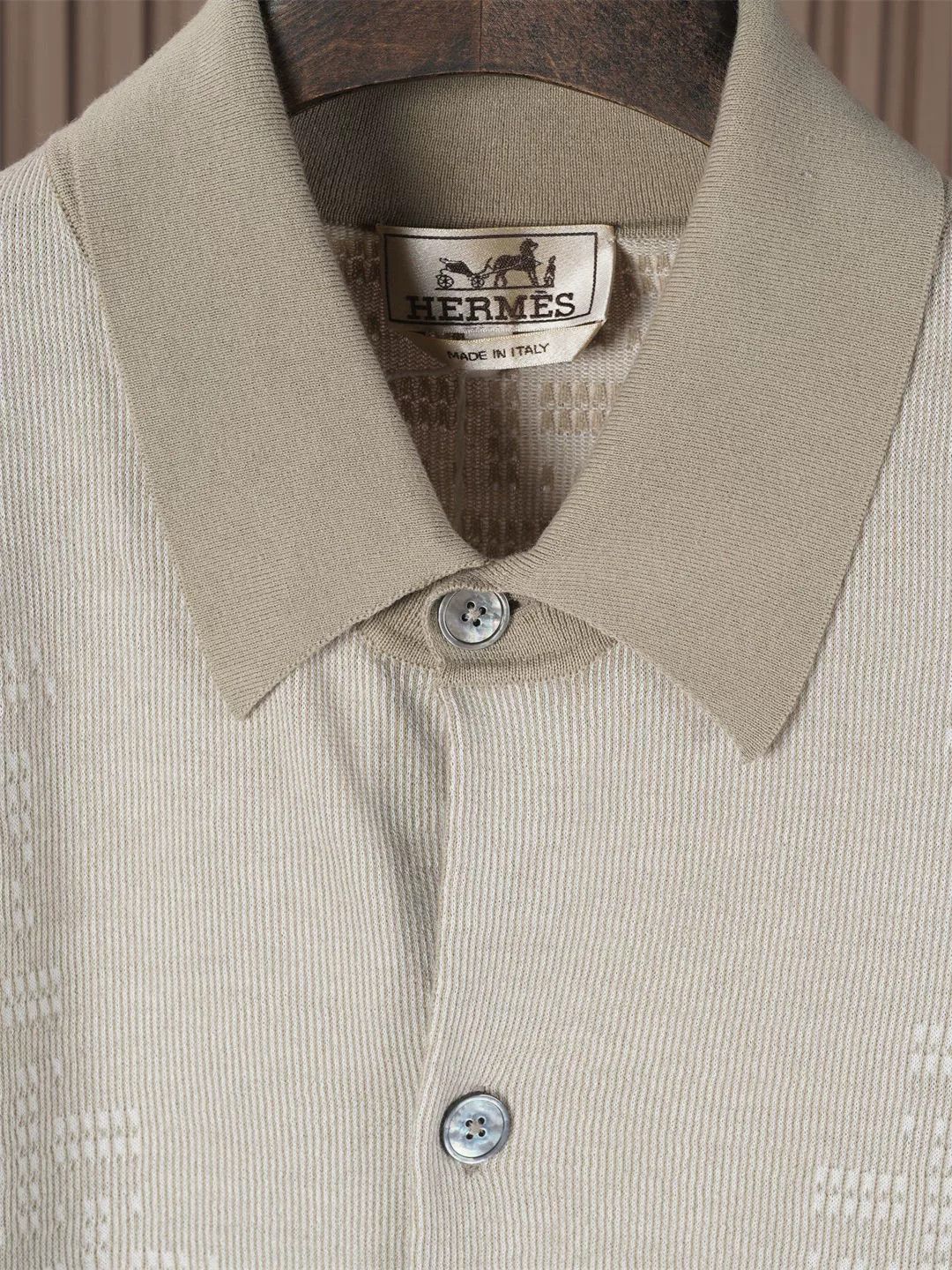 Hermes Hermes Spring Summer Men's Knit Short Sleeve Size US L / EU 52-54 / 3 - 3 Thumbnail