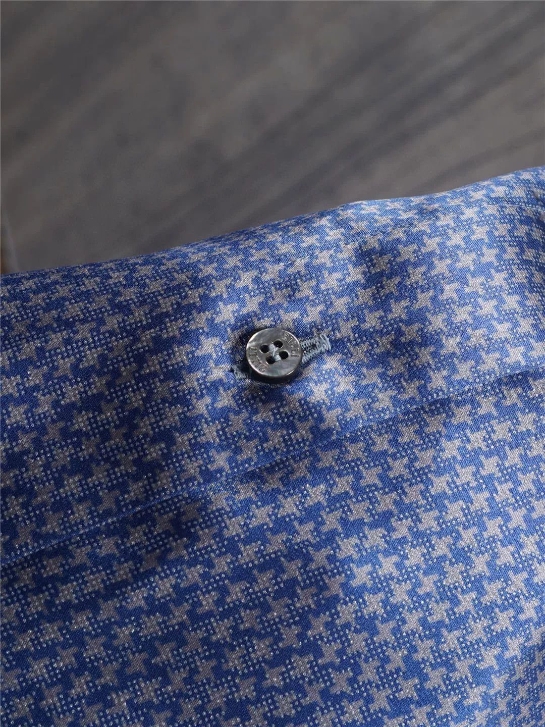 Zilli ZILLI Silk Shirt with Mother-of-Pearl Buttons Size US M / EU 48-50 / 2 - 5 Thumbnail
