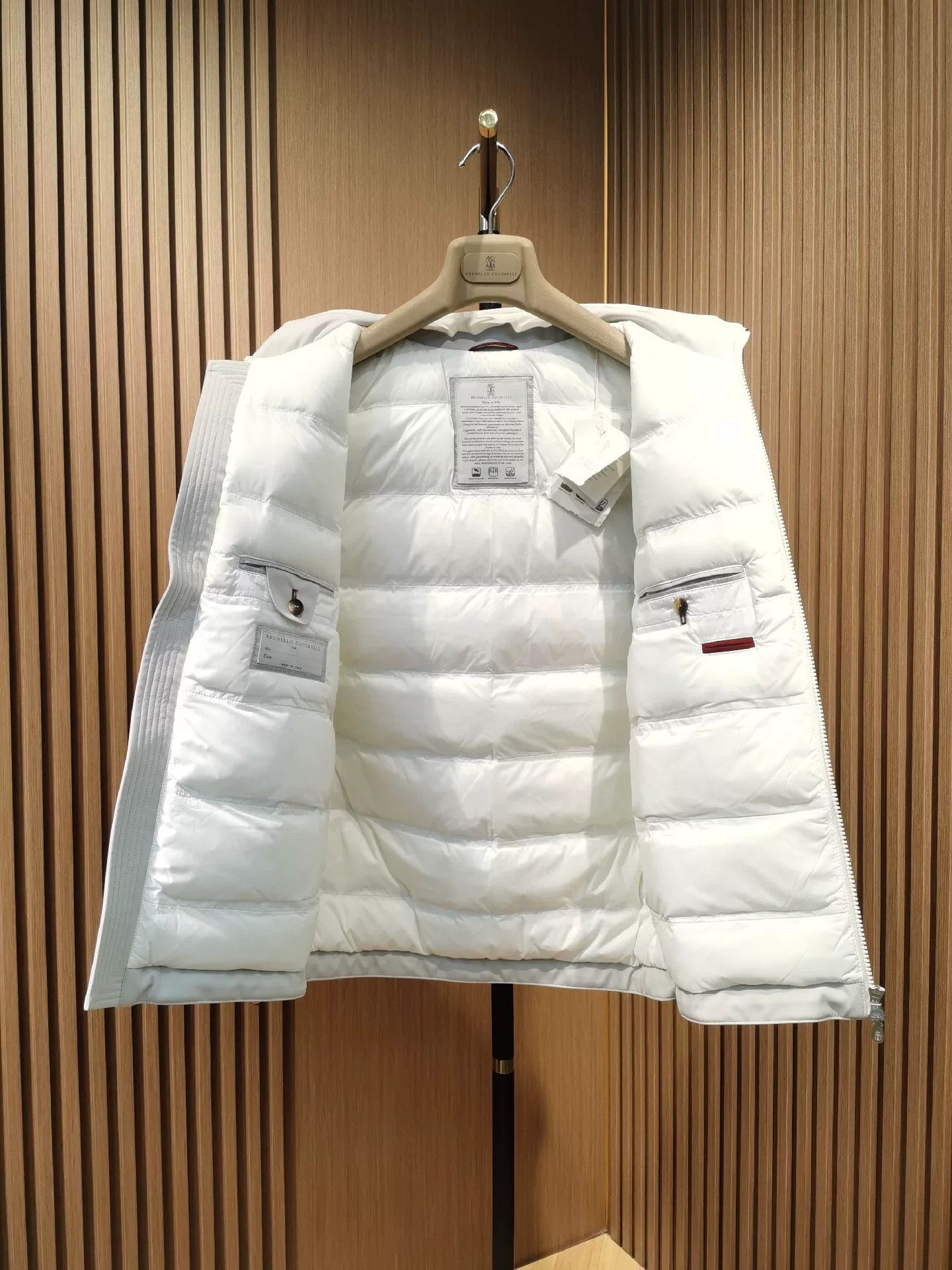 Brunello Cucinelli Brunello Cucinelli Down Vest for Fall/Winter Size US S / EU 44-46 / 1 - 5 Thumbnail