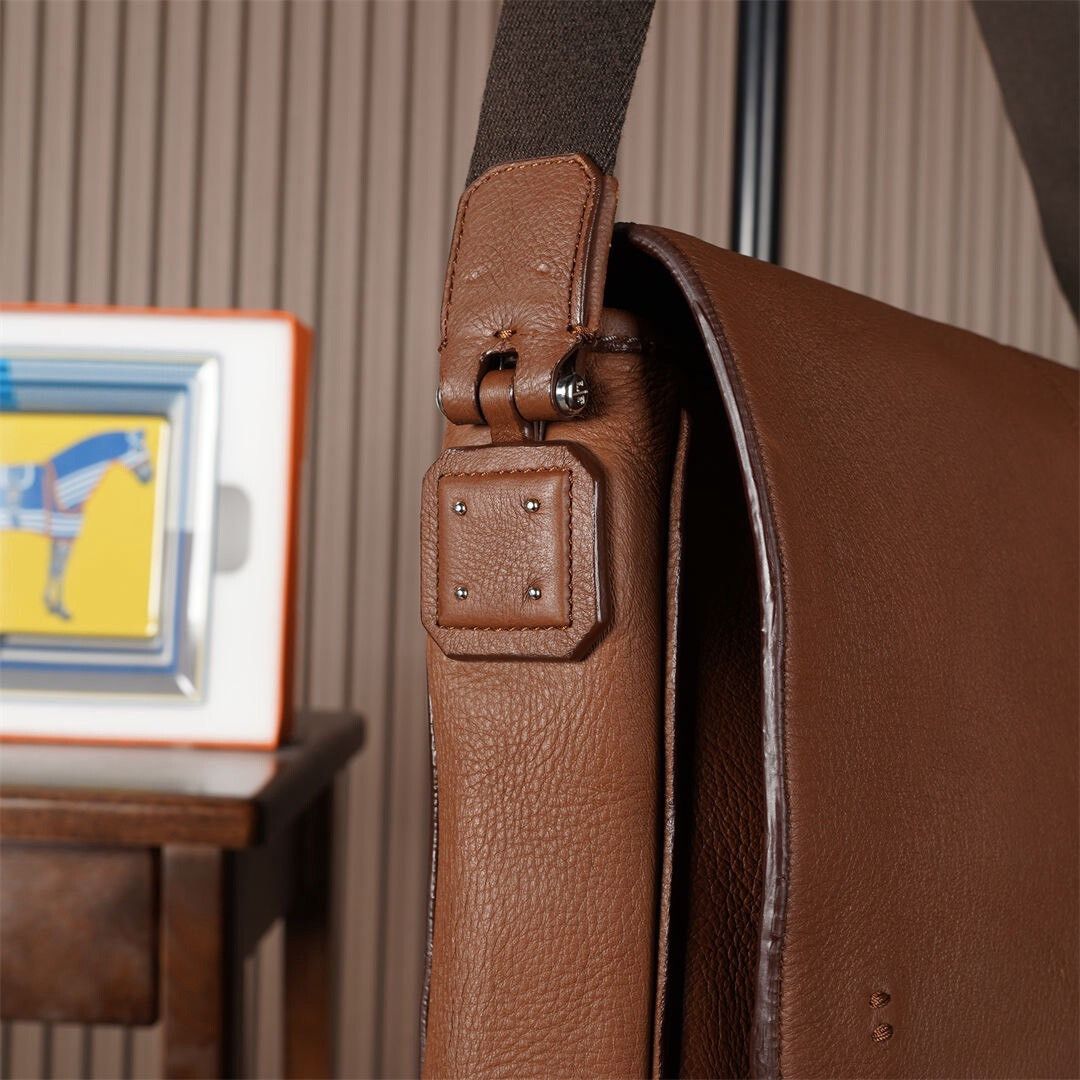 Loro Piana Loro Piana Men's Vintage Shoulder Bag Size ONE SIZE - 5 Thumbnail
