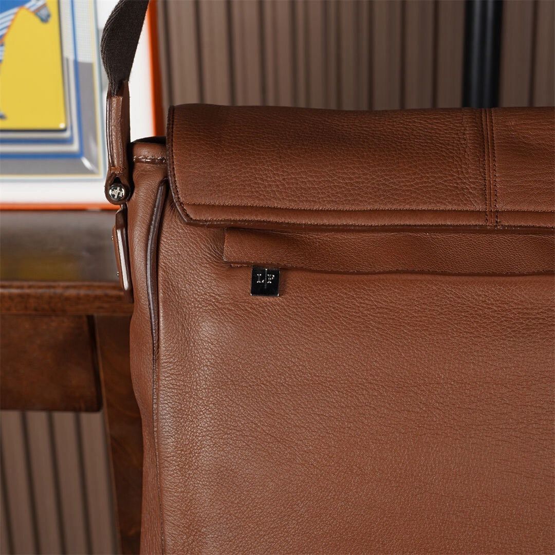 Loro Piana Loro Piana Men's Vintage Shoulder Bag Size ONE SIZE - 4 Thumbnail