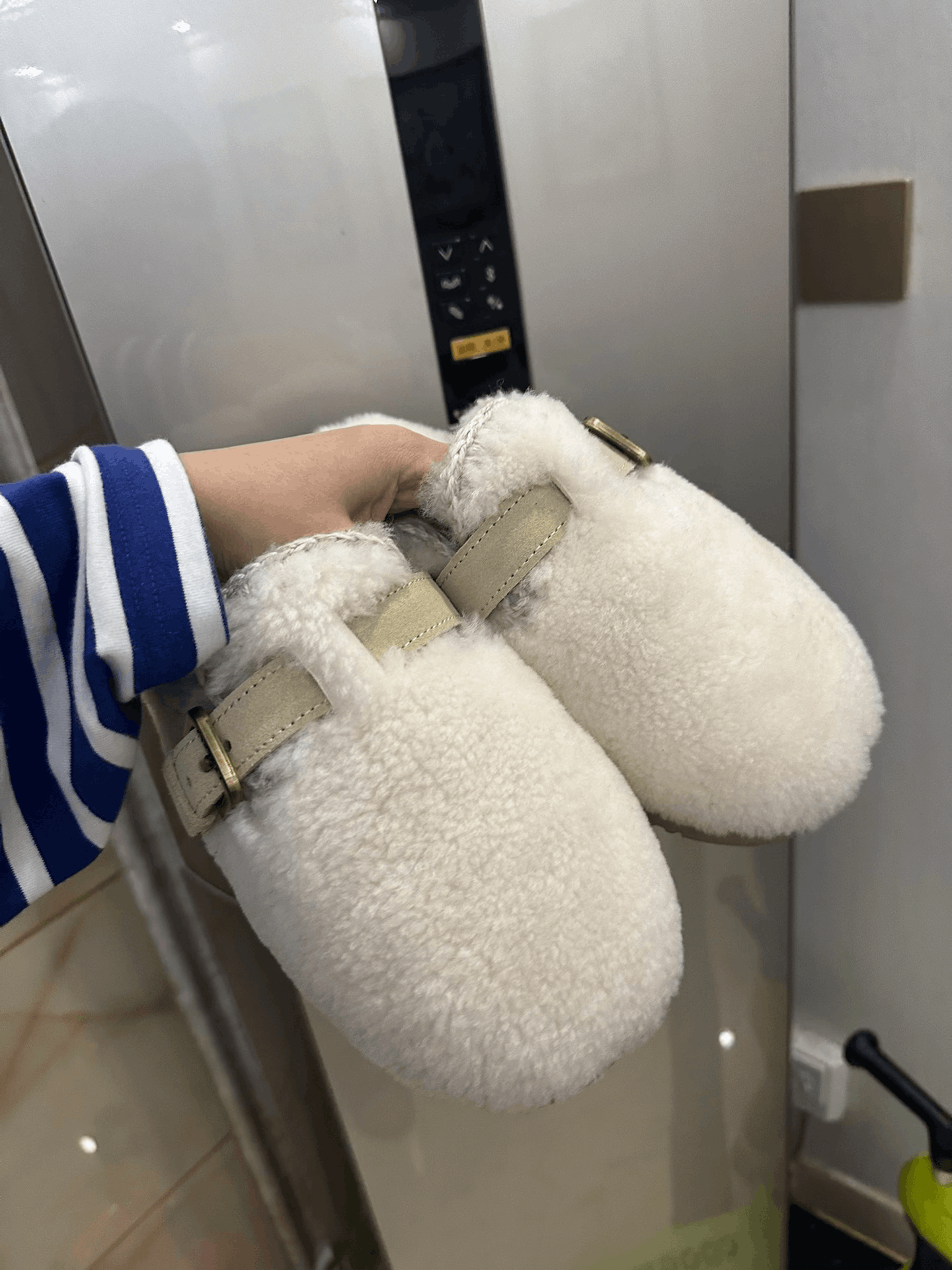 Mou Comfortable Mou Fur Slippers Size 38 Size US 7 / IT 37 - 3 Thumbnail