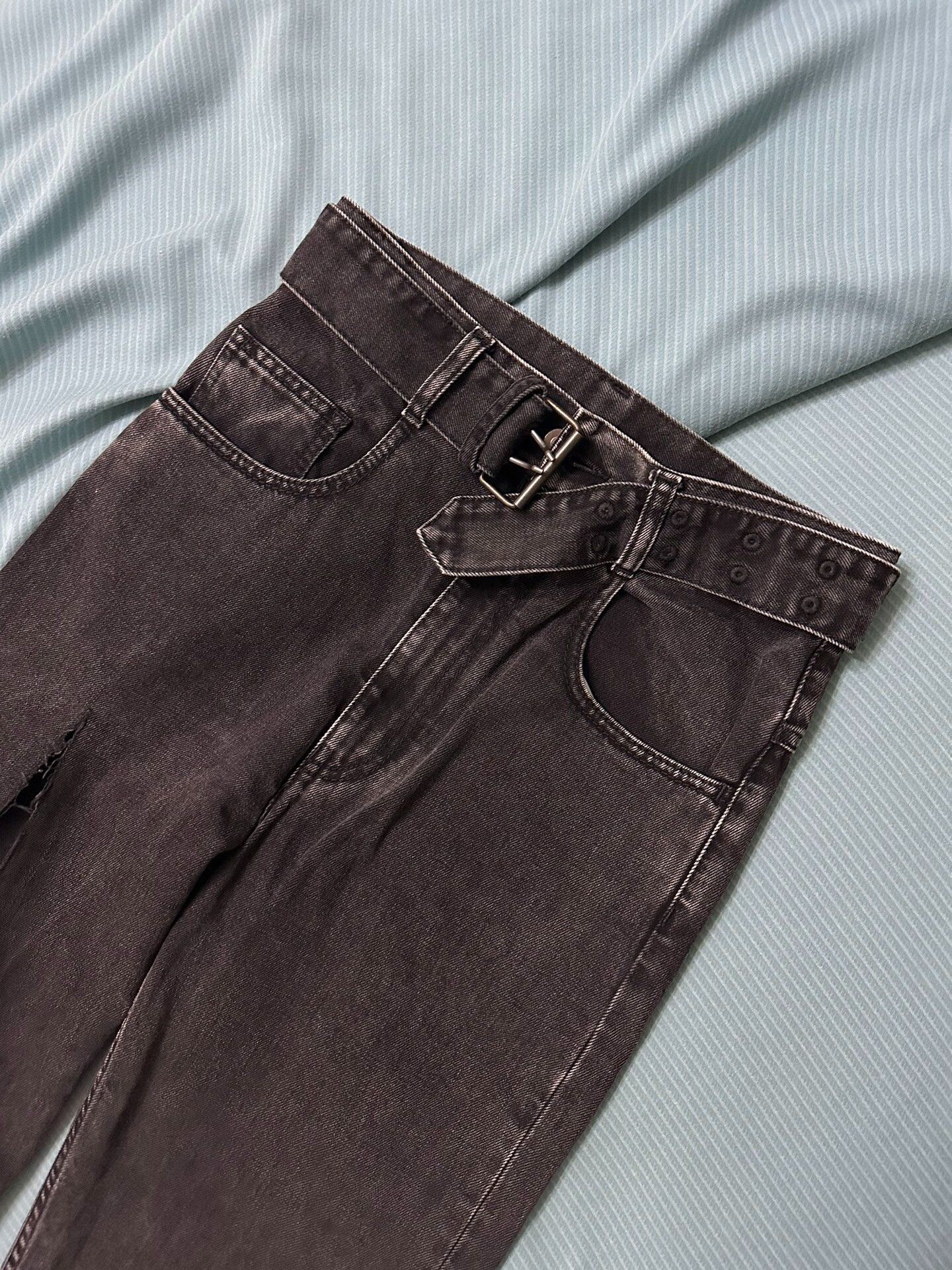 Maison Margiela Maison Margiela Distressed Jeans with Belt Size 28" / US 6 / IT 42 - 2 Thumbnail