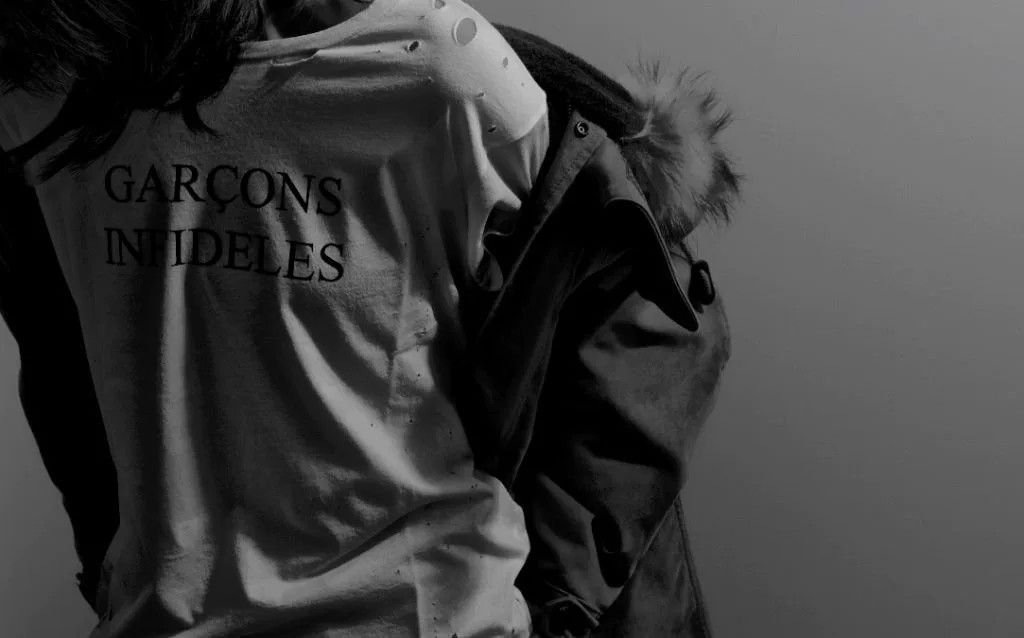 GARCONS INFIDELES Garcons Infideles Distressed T-Shirt Size US S / EU 44-46 / 1 - 7 Thumbnail