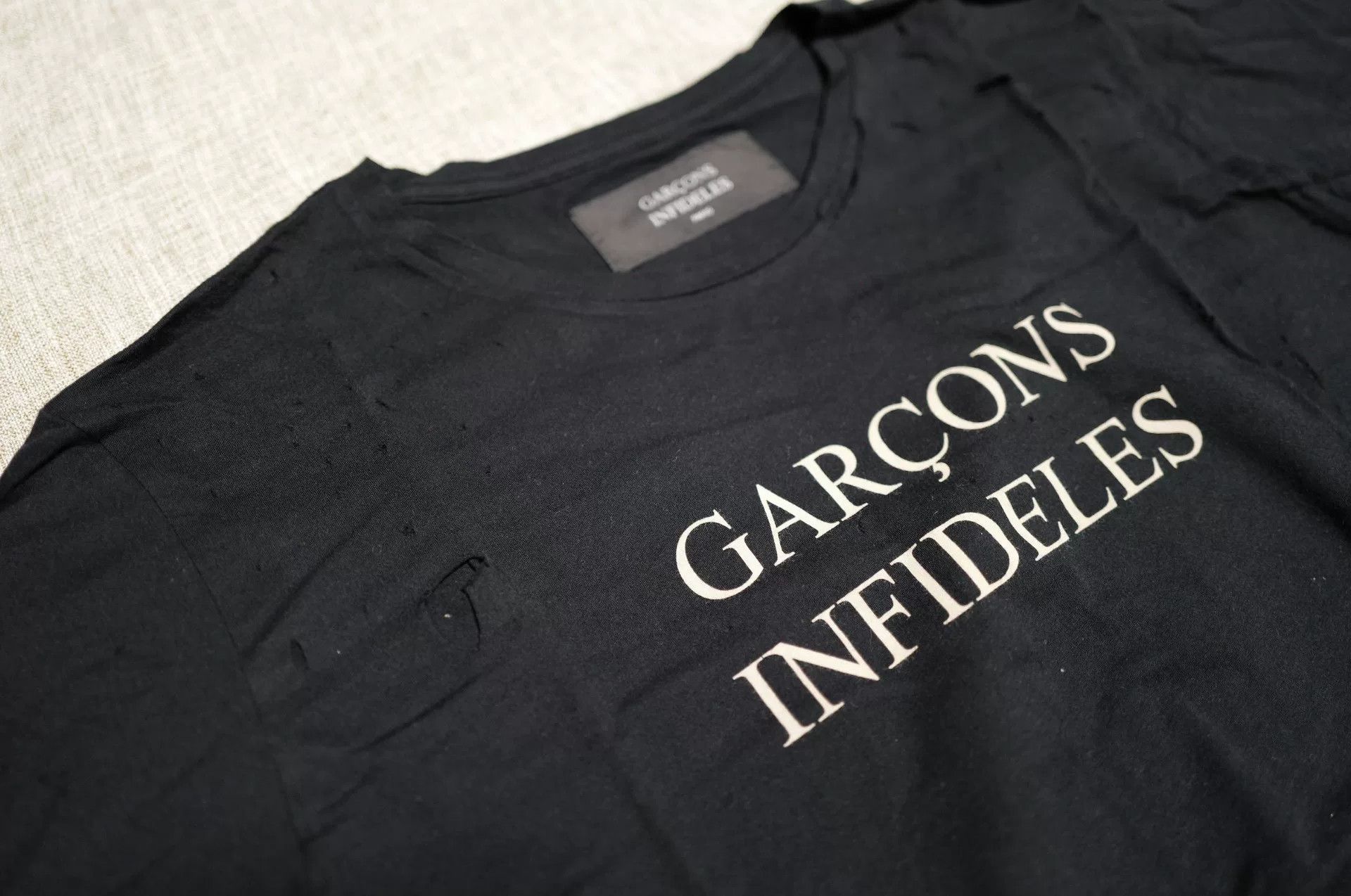 GARCONS INFIDELES Garcons Infideles Distressed T-Shirt Size US S / EU 44-46 / 1 - 4 Thumbnail