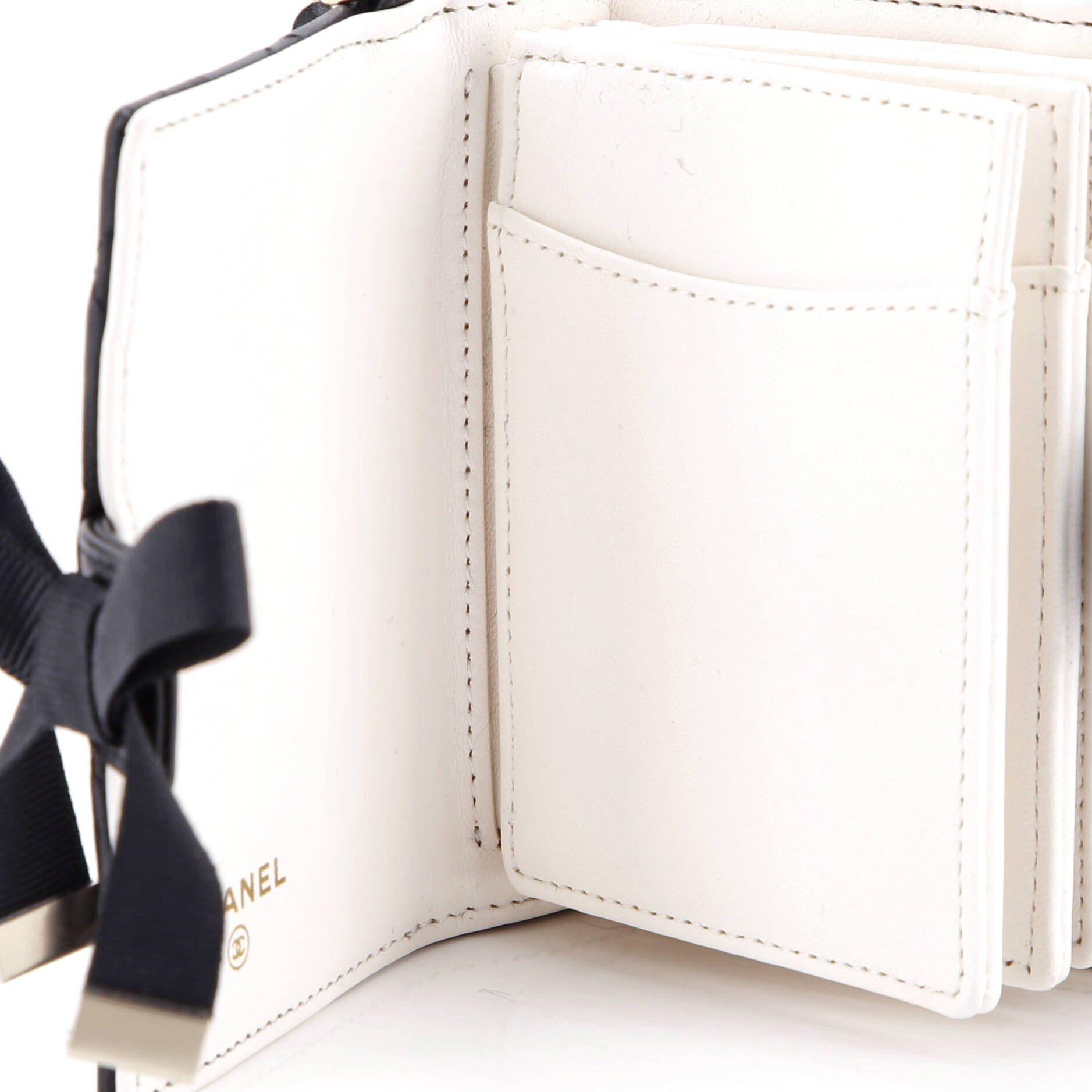 Chanel CC Book Card Holder with Chain Size ONE SIZE - 5 Thumbnail