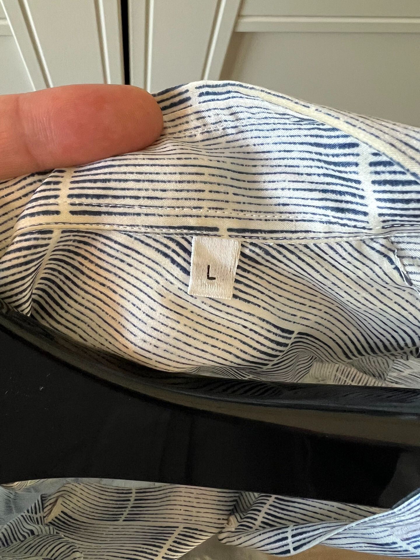 Armani Armani Silk Shirt with Unique Pattern Size L / US 10 / IT 46 - 6 Thumbnail