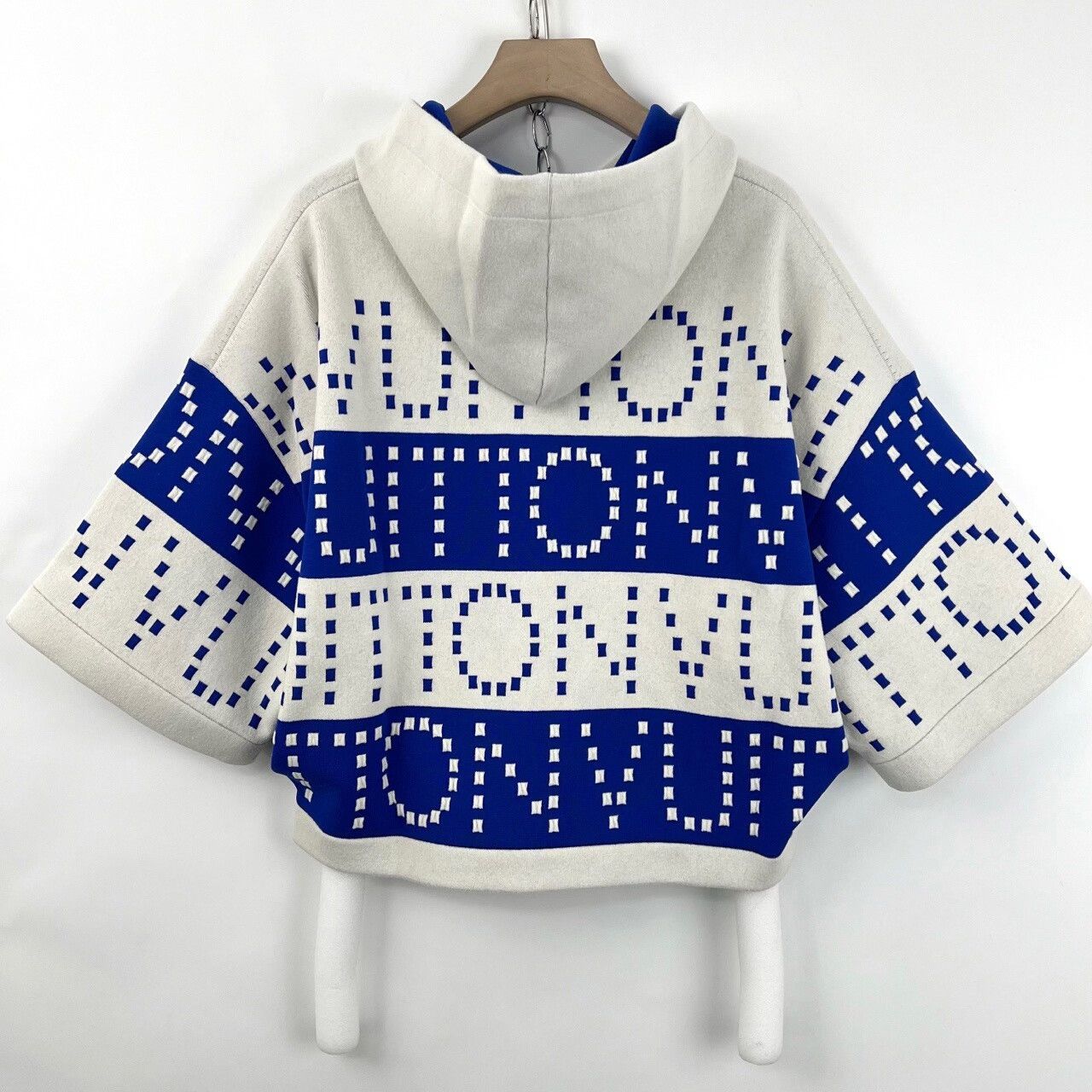 Louis Vuitton Louis Vuitton Blue White Logo Cape Sweatshirt Size S / US 4 / IT 40 - 5 Thumbnail