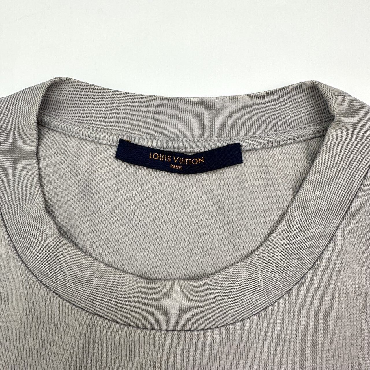 Louis Vuitton Louis Vuitton Gradient Monogram Gray T-Shirt Size US S / EU 44-46 / 1 - 3 Thumbnail