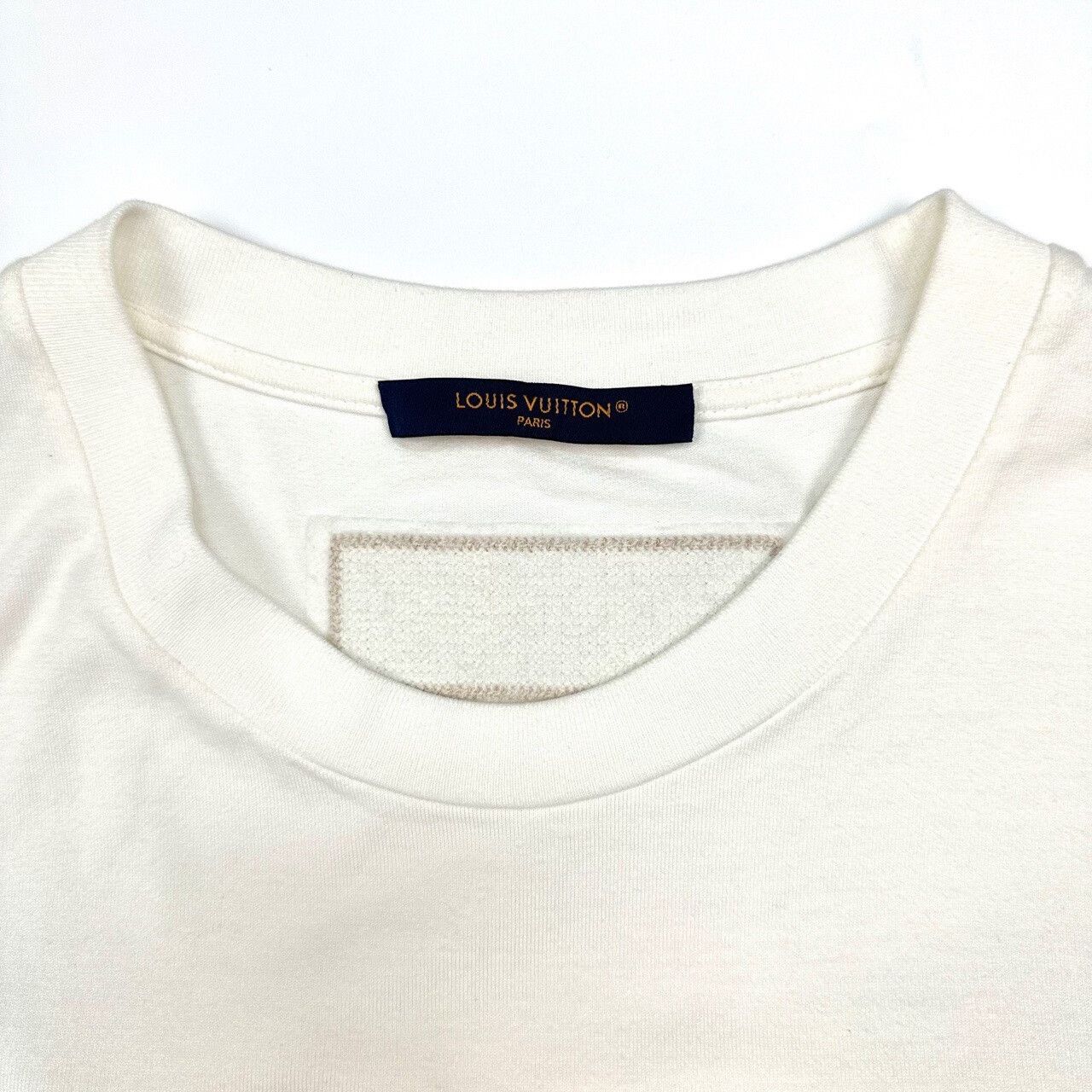 Louis Vuitton Louis Vuitton Beaded Letter Embroidery Tee Size L / US 10 / IT 46 - 4 Thumbnail
